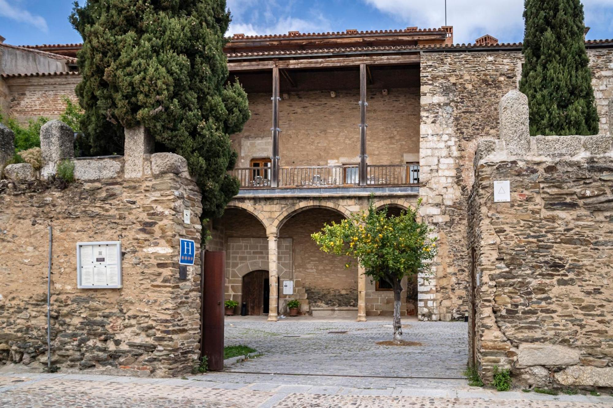 Hotel Hospederia Puente De Alconetar Garrovillas Exterior foto