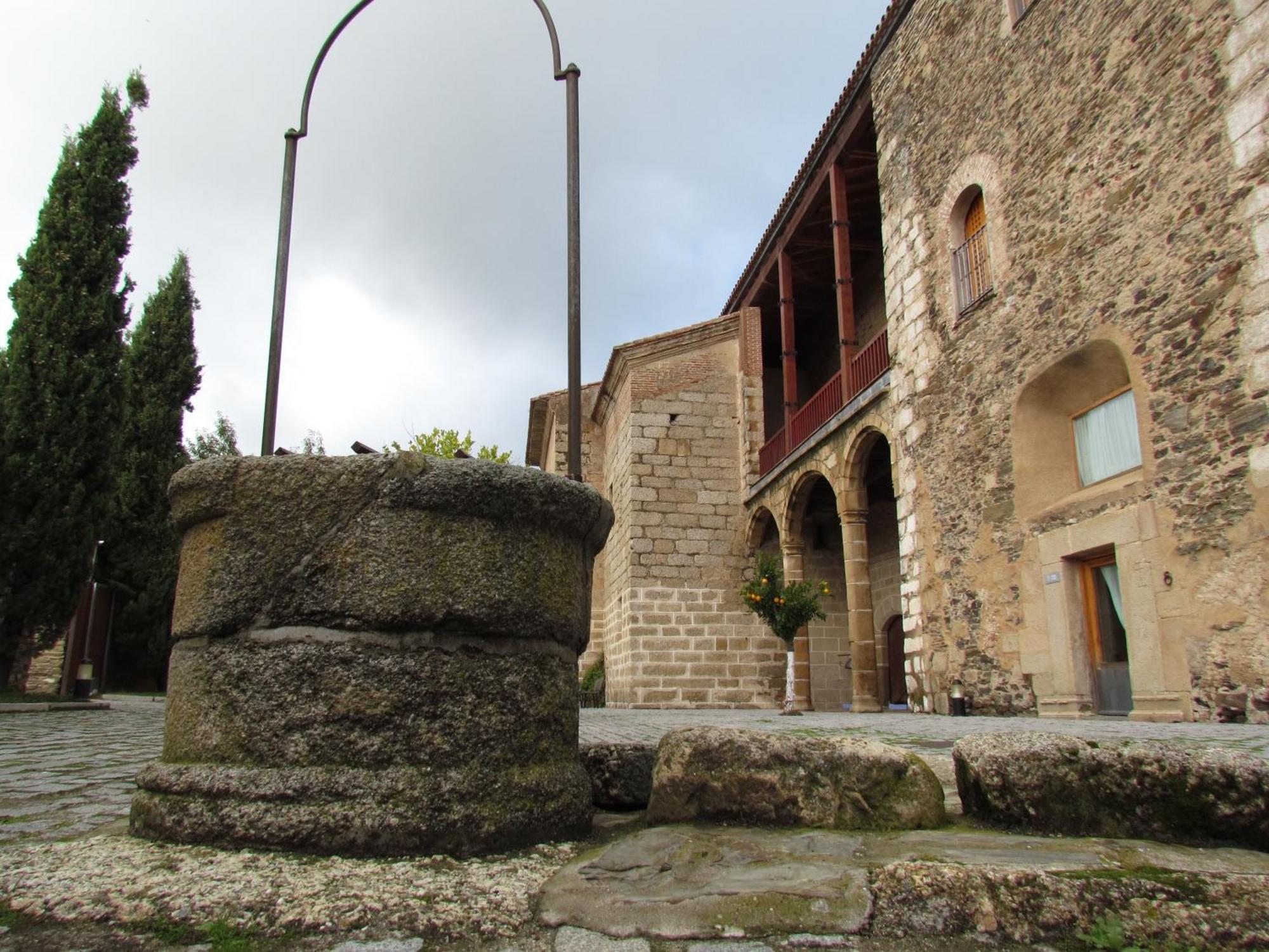 Hotel Hospederia Puente De Alconetar Garrovillas Exterior foto